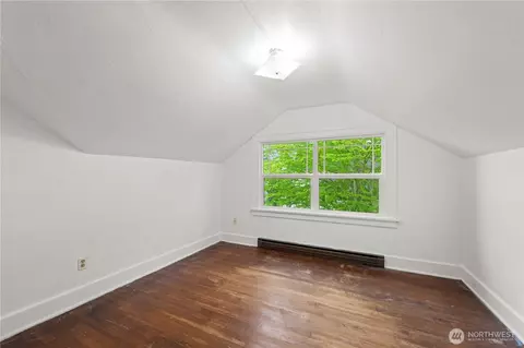 Bedroom - 4712 S 3rd Ave, Everett, WA 98203 photo 5 of 5