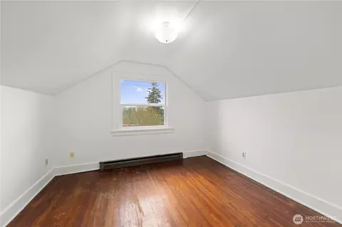 Bedroom - 4712 S 3rd Ave, Everett, WA 98203 photo 3 of 5