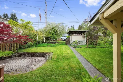 Exterior - 4712 S 3rd Ave, Everett, WA 98203 photo 5 of 11