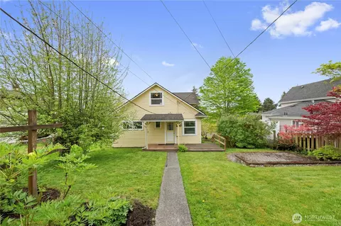 Exterior - 4712 S 3rd Ave, Everett, WA 98203 photo 1 of 11