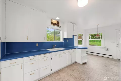 Kitchen - 4712 S 3rd Ave, Everett, WA 98203 photo 1 of 5