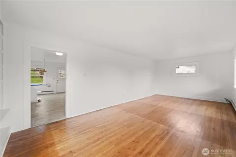 Living - 4712 S 3rd Ave, Everett, WA 98203 photo 3 of 3