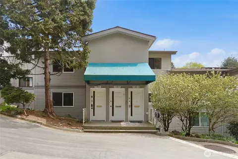 13217 15th Ave NE #A8, Seattle, WA 98125