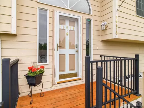 14618 69th Avenue Ct E, Puyallup, WA 98375