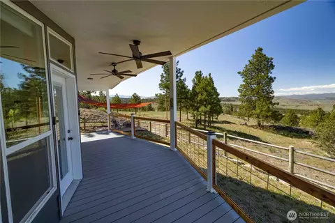 23 Razor Rd, Tonasket, WA 98855