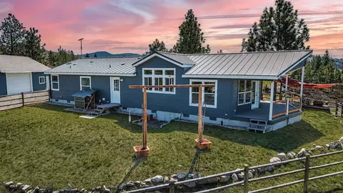23 Razor Rd, Tonasket, WA 98855