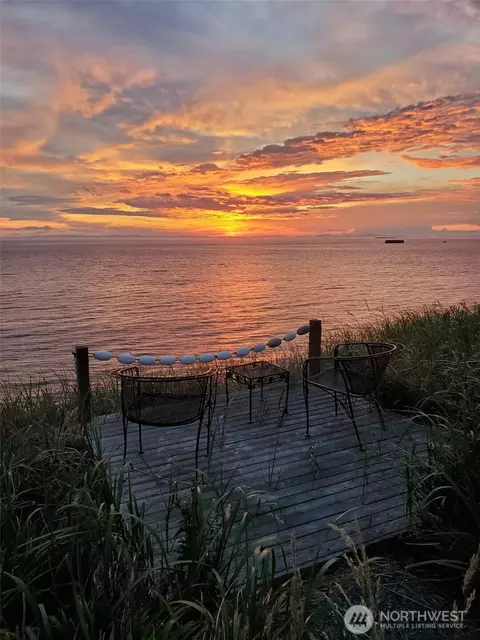 813 Bergwacht Pl, Coupeville, WA 98239