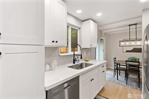 Kitchen - 2317 164th Pl SE, Bothell, WA 98012 photo 4 of 4