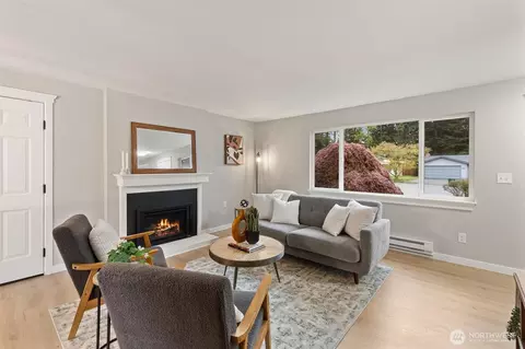 Living - 2317 164th Pl SE, Bothell, WA 98012 photo 2 of 3