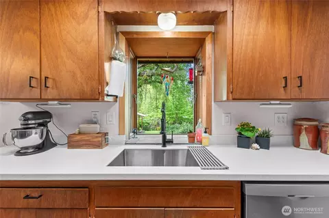 Kitchen - 1109 Clinton Pl, Everett, WA 98201 photo 3 of 3