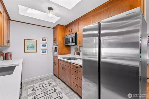 Kitchen - 1109 Clinton Pl, Everett, WA 98201 photo 2 of 3