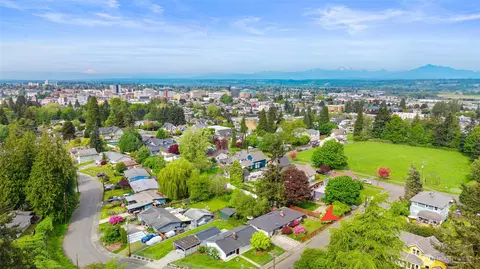 View/Area - 1109 Clinton Pl, Everett, WA 98201 photo 3 of 4