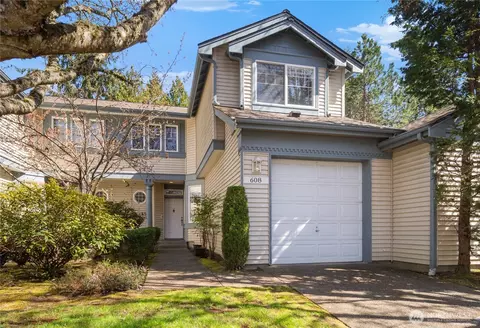 608 Chelan Pl NE #C, Renton, WA 98059