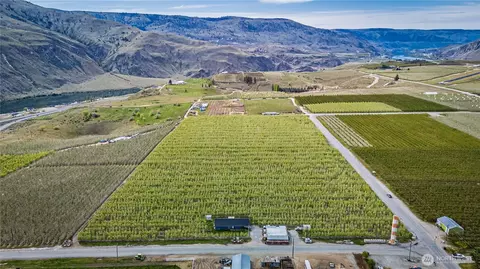 58 Substation Rd, Chelan, WA 98816