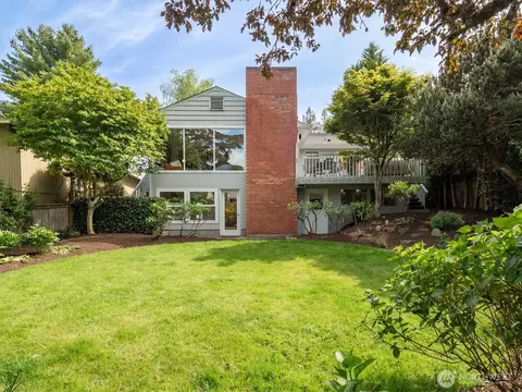 6420 NE 60th St, Seattle, WA 98115