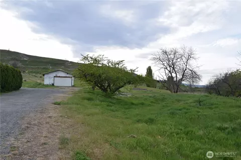 2677 W Malaga Rd, Malaga, WA 98828