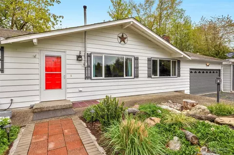 18002 19th Ave NE, Arlington, WA 98223
