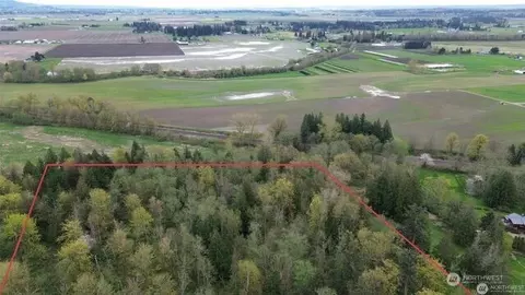 17584 Allen Rd, Bow, WA 98232