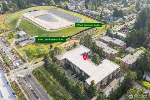 750 N 143rd St #312, Seattle, WA 98133