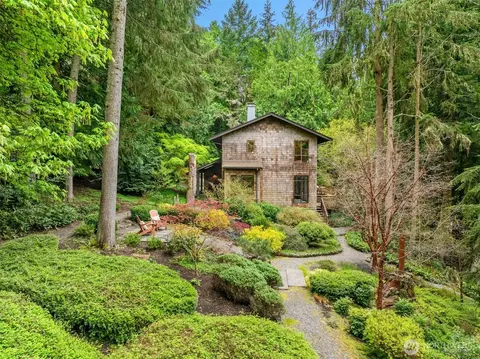 8151 NE Hidden Cove Rd, Bainbridge Island, WA 98110