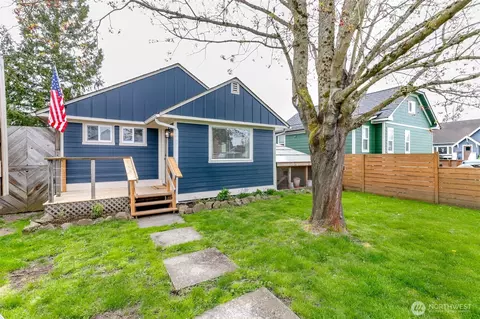 Exterior - 3015 Fredrickson St, Enumclaw, WA 98022 photo 3 of 7