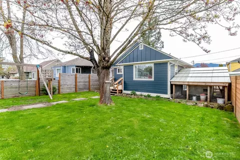 Exterior - 3015 Fredrickson St, Enumclaw, WA 98022 photo 4 of 7
