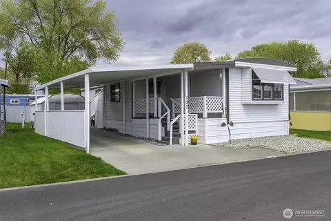 2240 W Broadway #137, Moses Lake, WA 98837