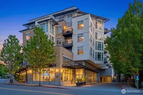 211 Kirkland Ave #204, Kirkland, WA 98033