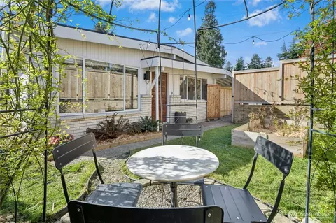 219 SW 108th St, Seattle, WA 98146