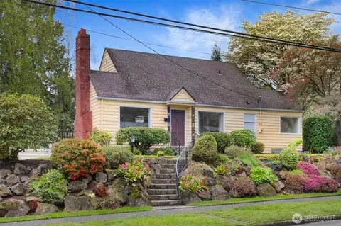 6203 39th Ave NE, Seattle, WA 98115