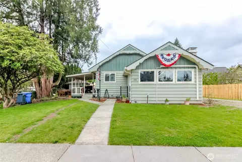 414 7th St SW, Puyallup, WA 98374