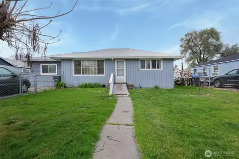 542 N Central Dr, Moses Lake, WA 98837