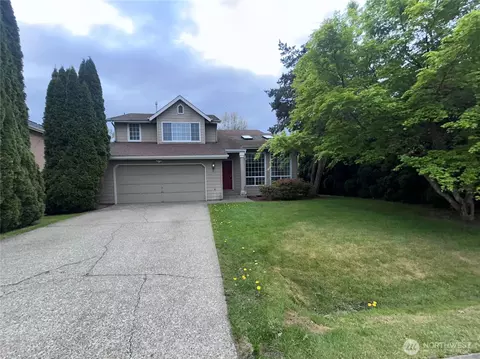 767 Oakhurst Dr, Pacific, WA 98047