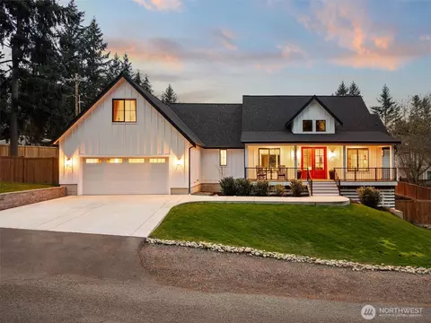 17905 28th St E, Lake Tapps, WA 98391