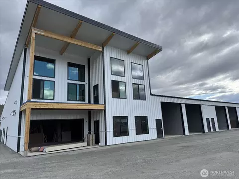 73 E Shop Ave #B8, Chelan, WA 98816