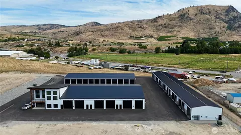 73 E Shop Ave #B8, Chelan, WA 98816