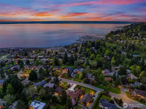 17922 Marine View Dr SW, Normandy Park, WA 98166