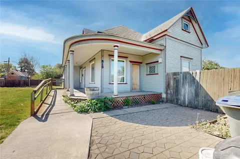 319 W Cherry St, Walla Walla, WA 99362