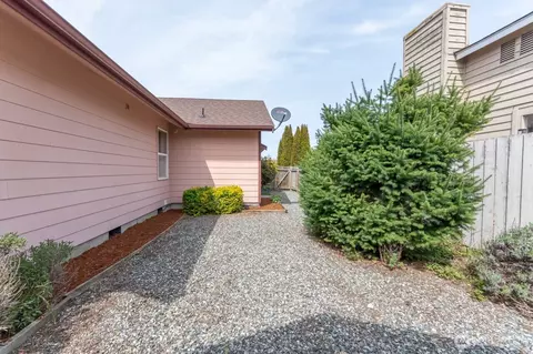 Exterior - 861 E Spruce, Sequim, WA 98382 photo 7 of 11