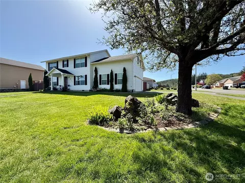 611 Andrews Ave, Cosmopolis, WA 98537