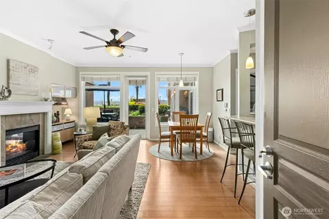 1950 Alaskan Way #128, Seattle, WA 98101