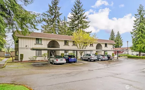 12505 NE 117th Pl #J1, Kirkland, WA 98034