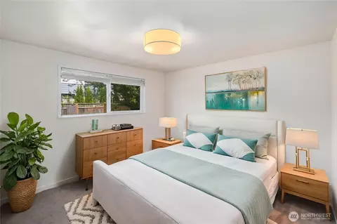 Bedroom - 101 161st St SE, Bothell, WA 98012 photo 4 of 6