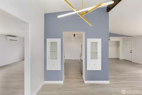 Entry Way - 101 161st St SE, Bothell, WA 98012 photo 2 of 2
