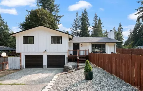 8407 Lake Forest Dr SE, Olympia, WA 98503
