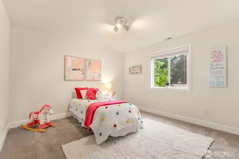 Bedroom - 17903 33rd Ave SE, Bothell, WA 98012 photo 2 of 3