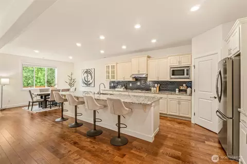 Kitchen - 17903 33rd Ave SE, Bothell, WA 98012 photo 1 of 7