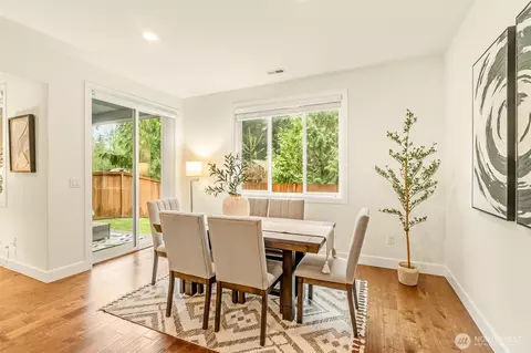 Dining - 17903 33rd Ave SE, Bothell, WA 98012 photo 2 of 2