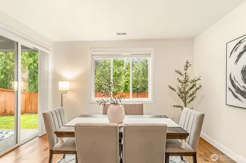 Dining - 17903 33rd Ave SE, Bothell, WA 98012 photo 1 of 2