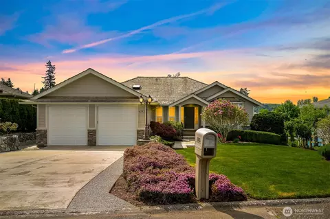 4743 S Golf Course Dr, Blaine, WA 98230